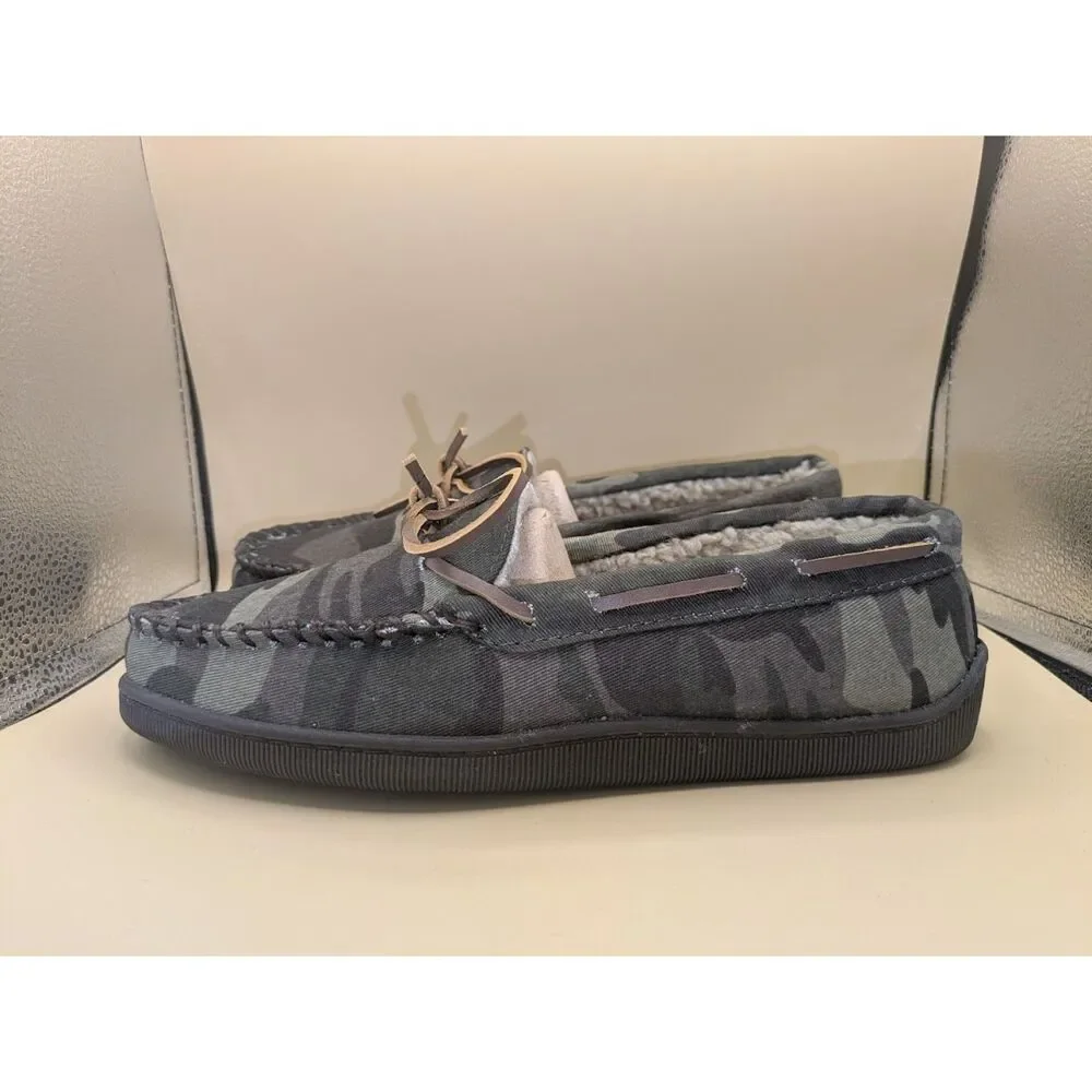 MINNETONKA Men's Moccasin Slippers US Size 9 CAMO Print Fabric Cozy Lined NEW